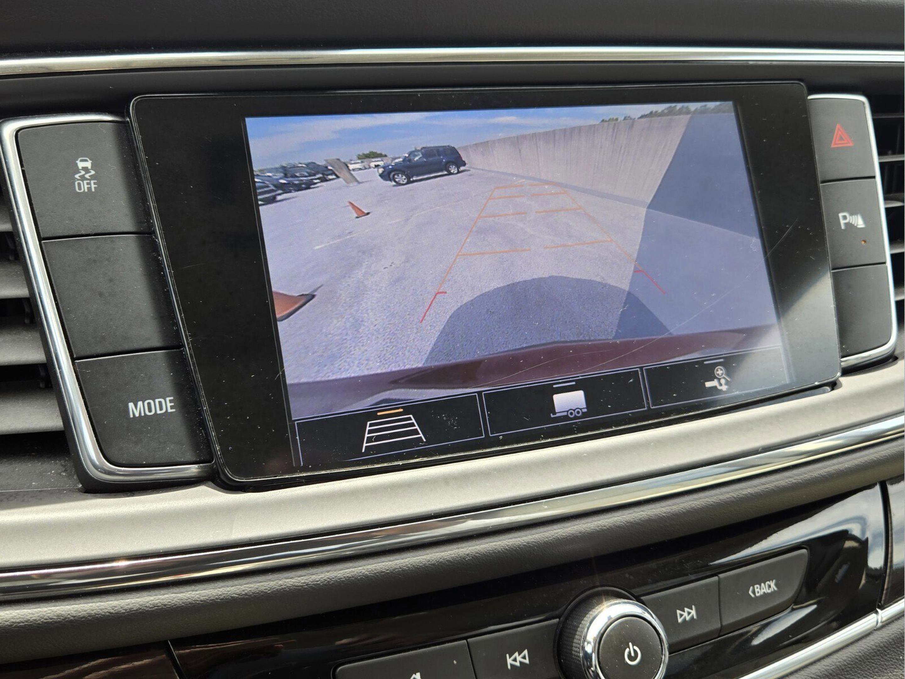 Used 2020 Buick Enclave Essence w/ Trailering Package, 5000 lbs. FWD image 9
