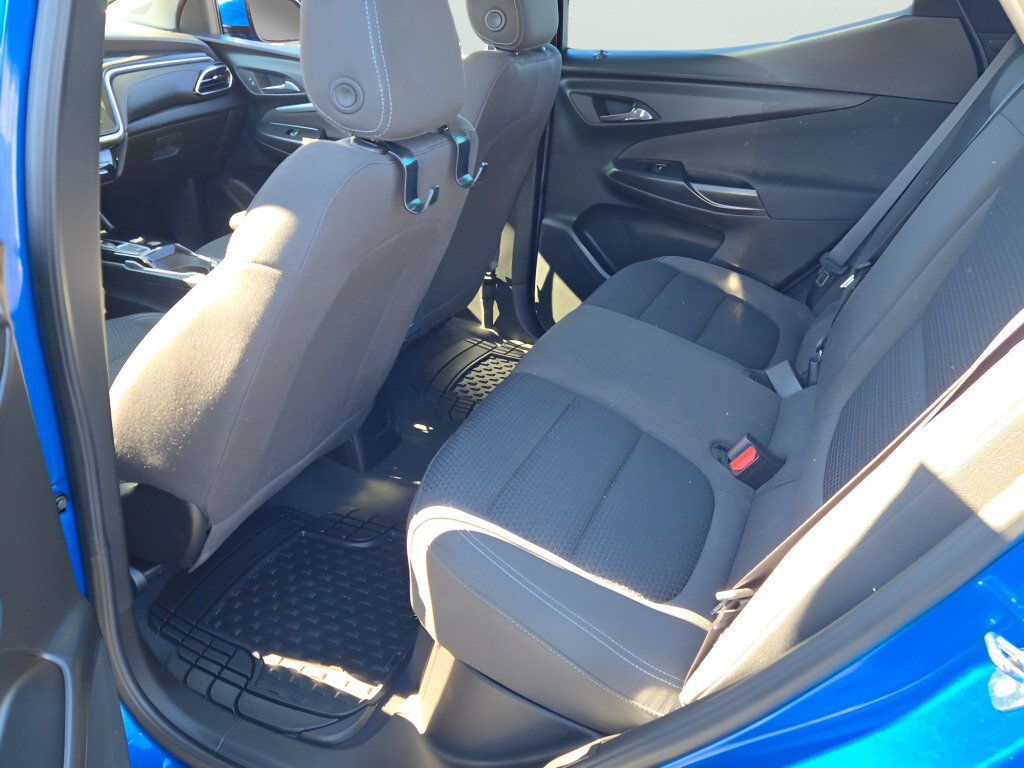 Certified 2023 Chevrolet Bolt EUV LT w/ Comfort Package FWD image 23