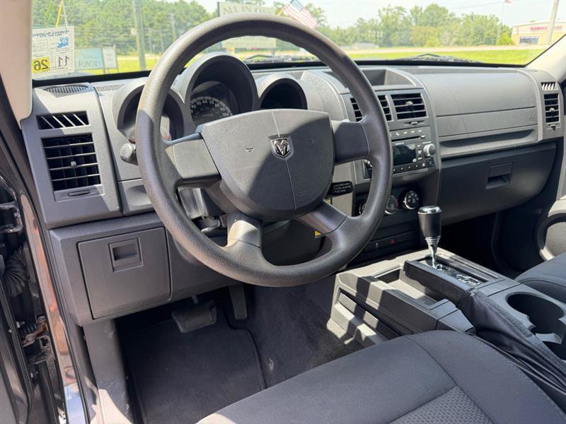 Used 2011 Dodge Nitro Heat w/ Popular Equipment Group RWD image 5