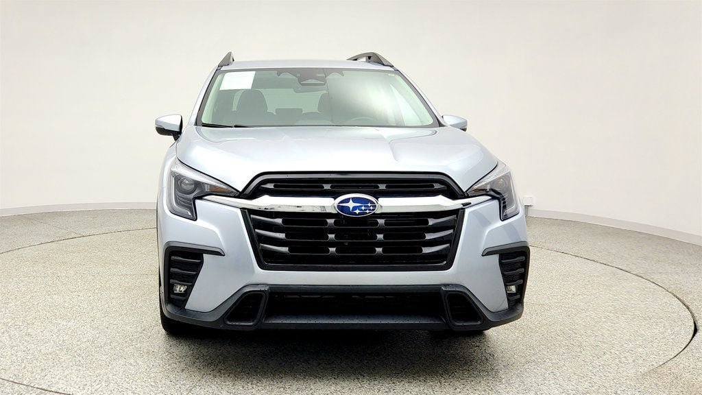 Used 2023 Subaru Ascent Limited AWD/4WD image 2