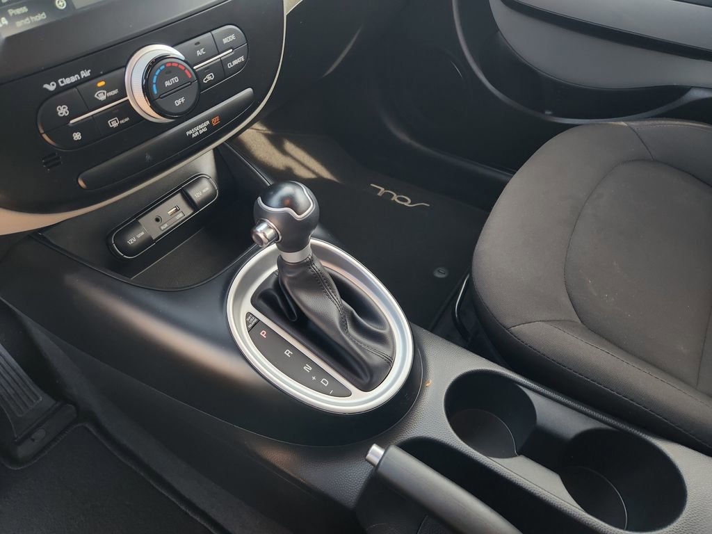 Used 2019 Kia Soul Base w/ Convenience Package image 25