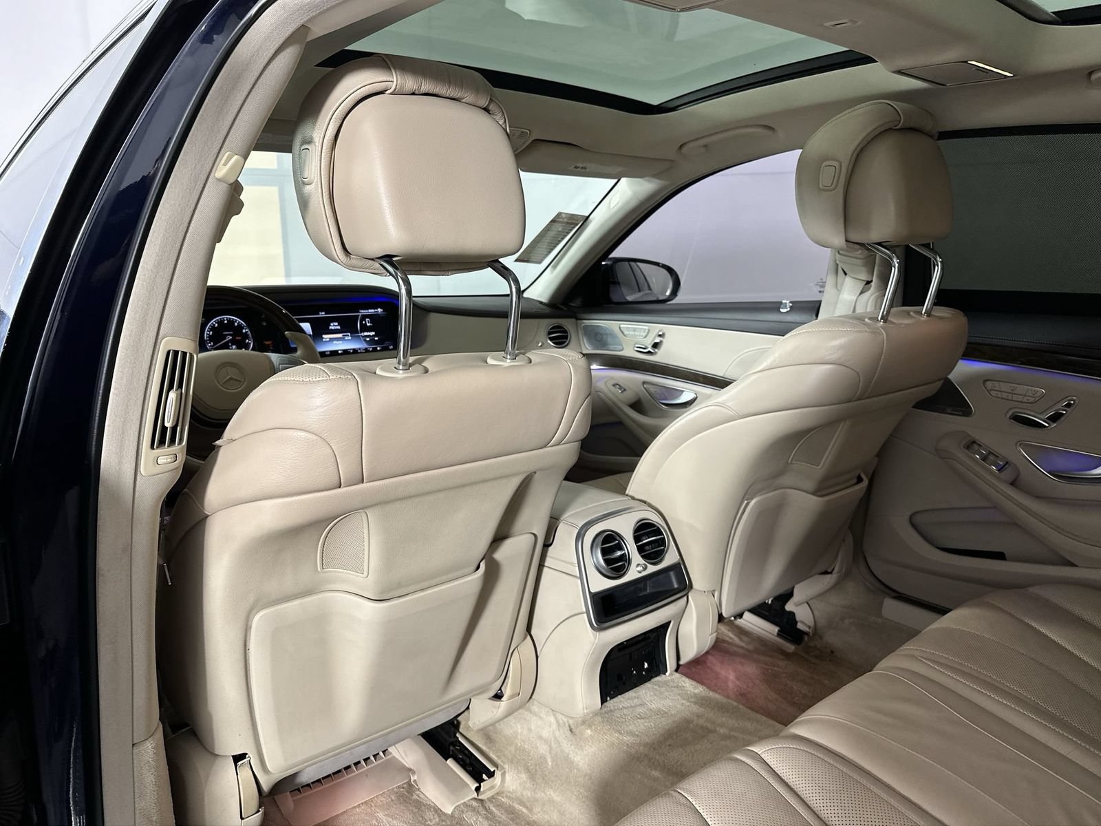 Used 2017 Mercedes-Benz S 550 4MATIC Sedan image 24