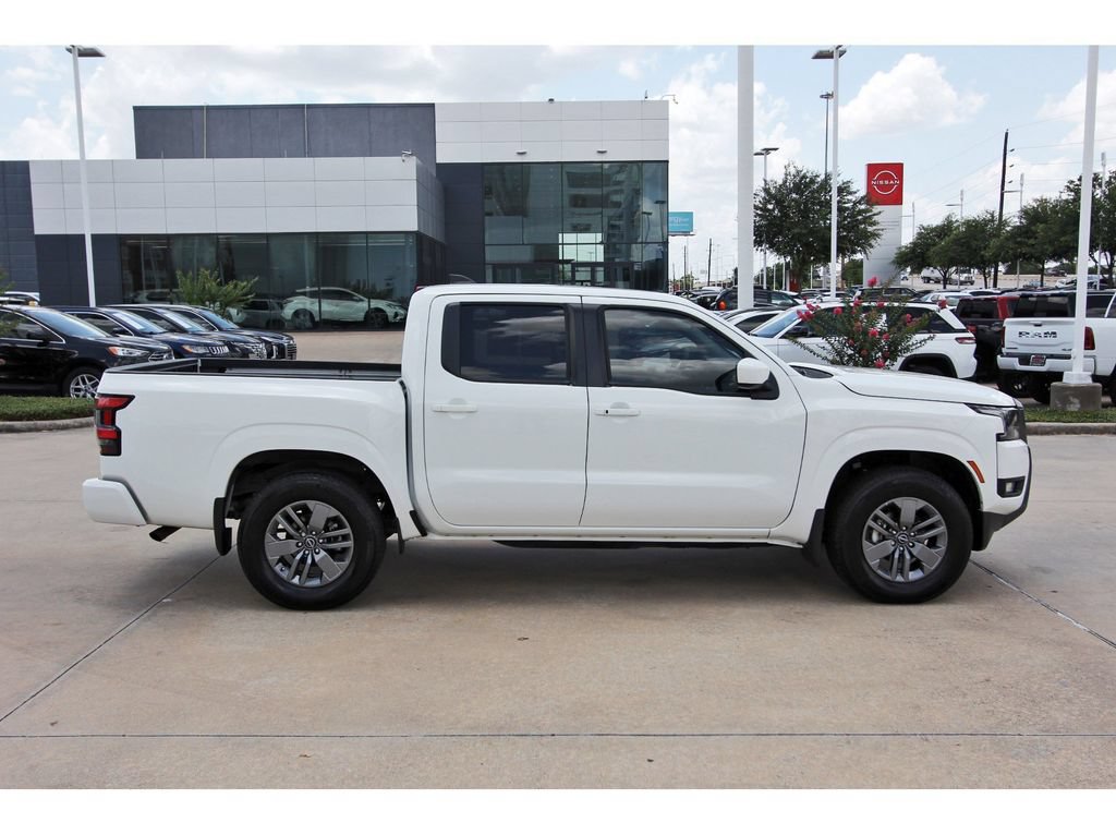 Used 2025 Nissan Frontier SV w/ SV Convenience Package RWD image 5