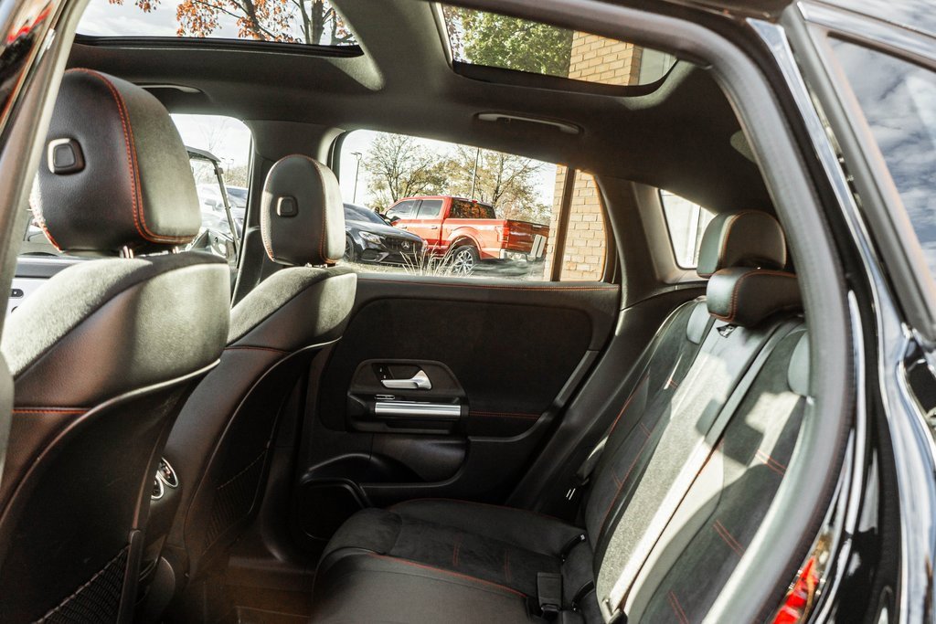 Used 2022 Mercedes-Benz GLA 35 AMG 4MATIC image 23