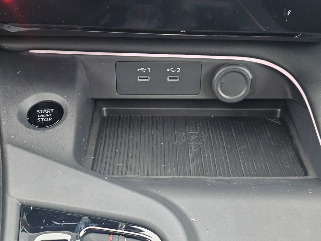 New 2026 Nissan Sentra SR w/ SR Premium Package FWD image 17