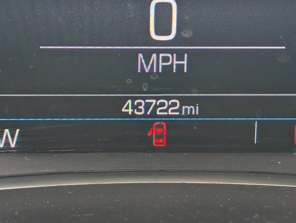 Used 2022 GMC Terrain SLE w/ Driver Convenience Package FWD image 3