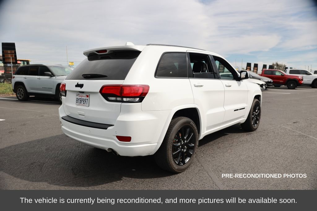 Used 2021 Jeep Grand Cherokee Laredo X image 5