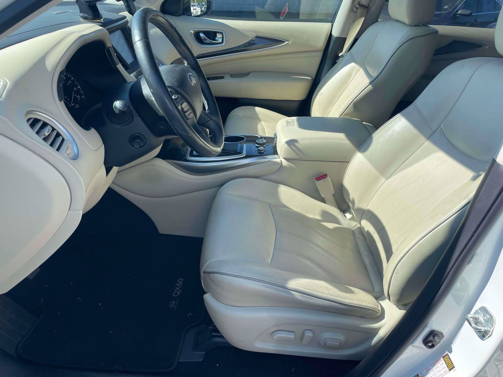 Used 2019 INFINITI QX60 Luxe w/ Essential Package AWD/4WD image 13
