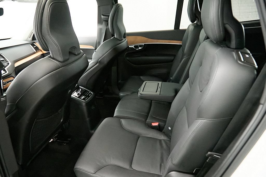 Used 2023 Volvo XC90 T8 Plus w/ Protection Package Premier AWD/4WD image 19
