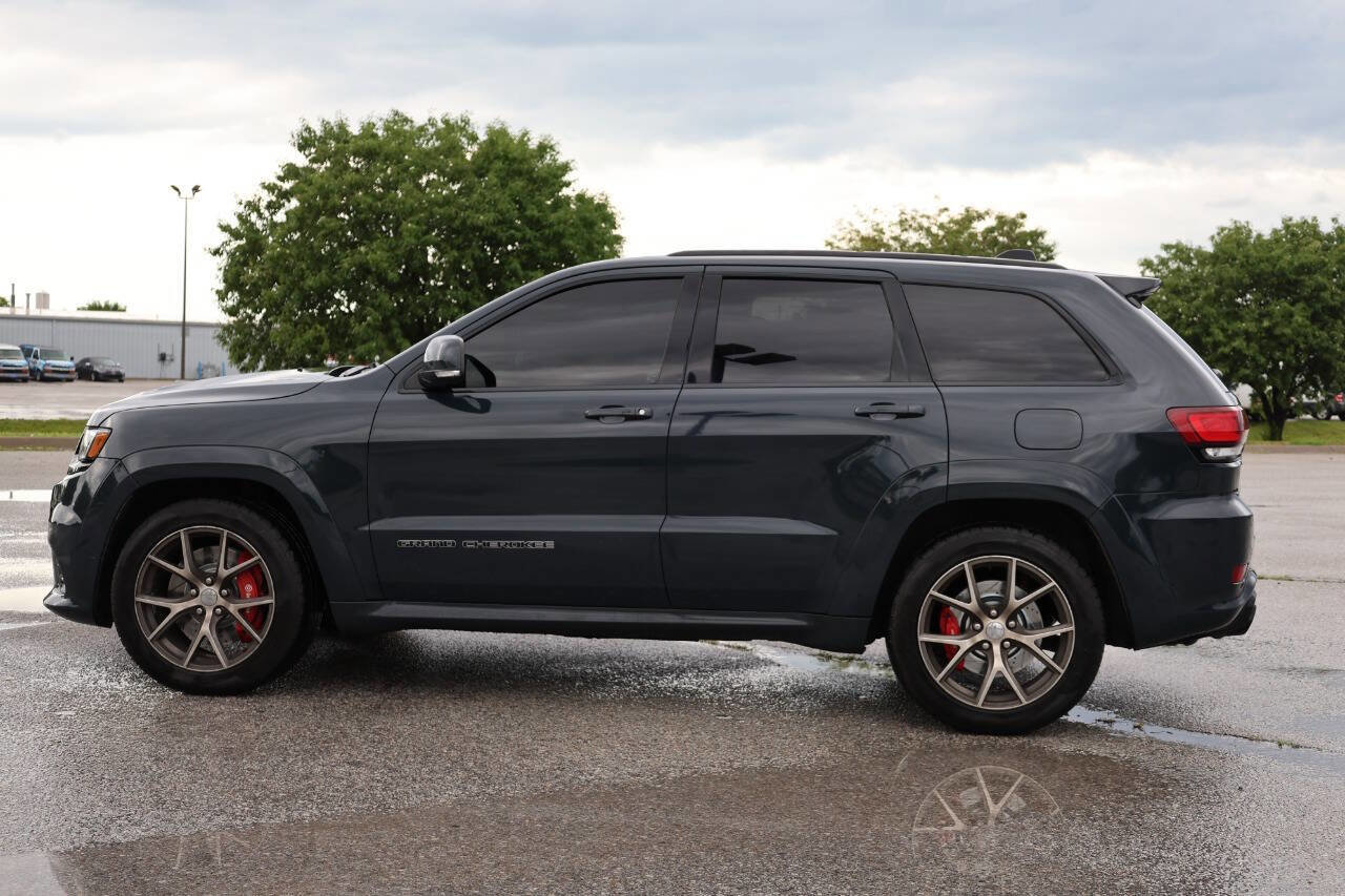 Used 2017 Jeep Grand Cherokee SRT image 8