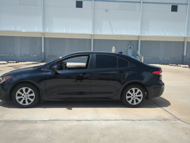 Certified 2025 Toyota Corolla LE FWD image 8