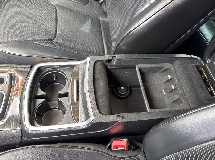 Used 2017 Chrysler 300 C w/ Safetytec Plus Group RWD image 36