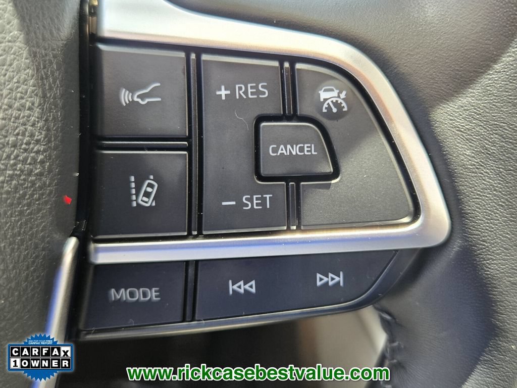 Used 2023 Toyota Highlander XLE FWD image 30