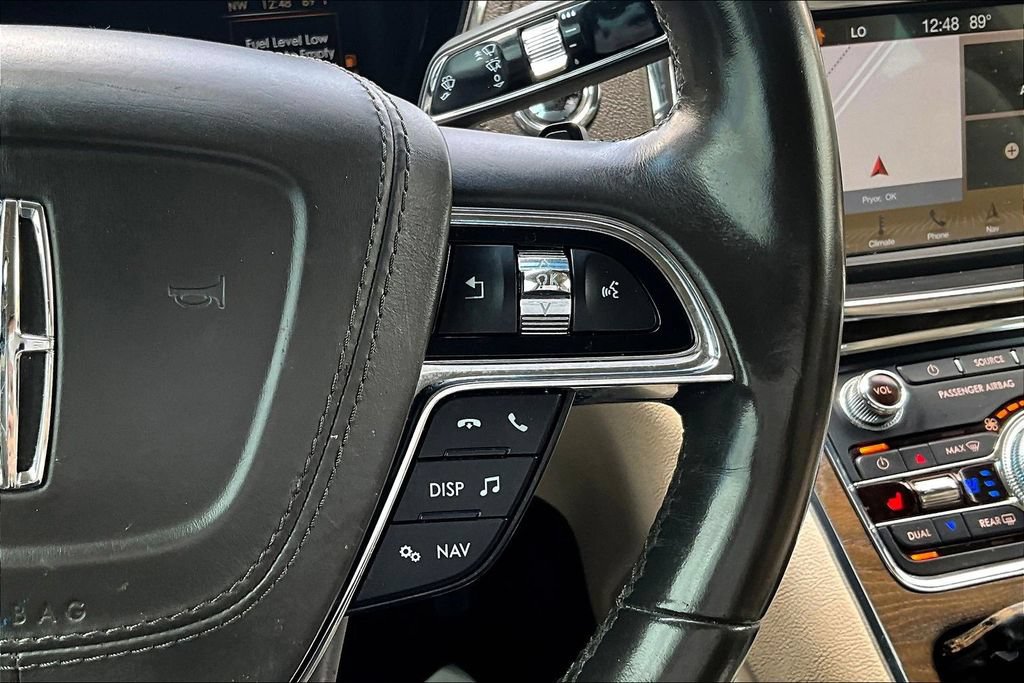 Used 2017 Lincoln Continental Reserve w/ Technology Package FWD image 21