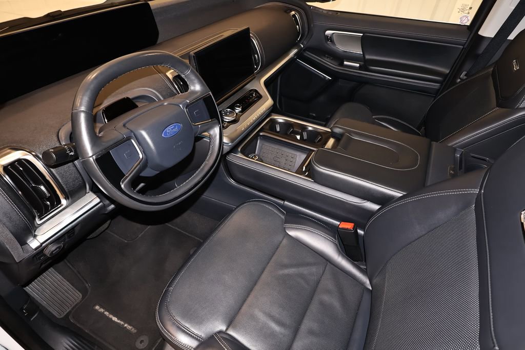 Certified 2025 Ford Expedition Max Platinum image 45