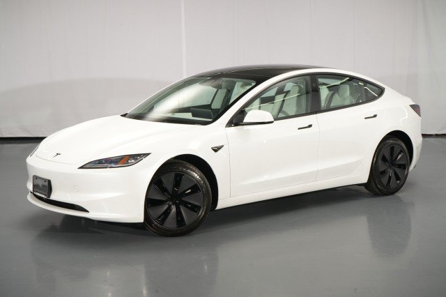 Used 2026 Tesla Model 3 RWD image 1