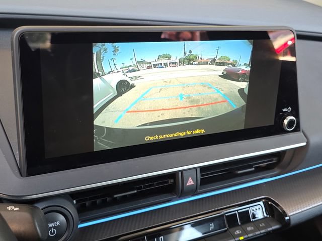 Used 2024 Toyota Prius XLE FWD image 20