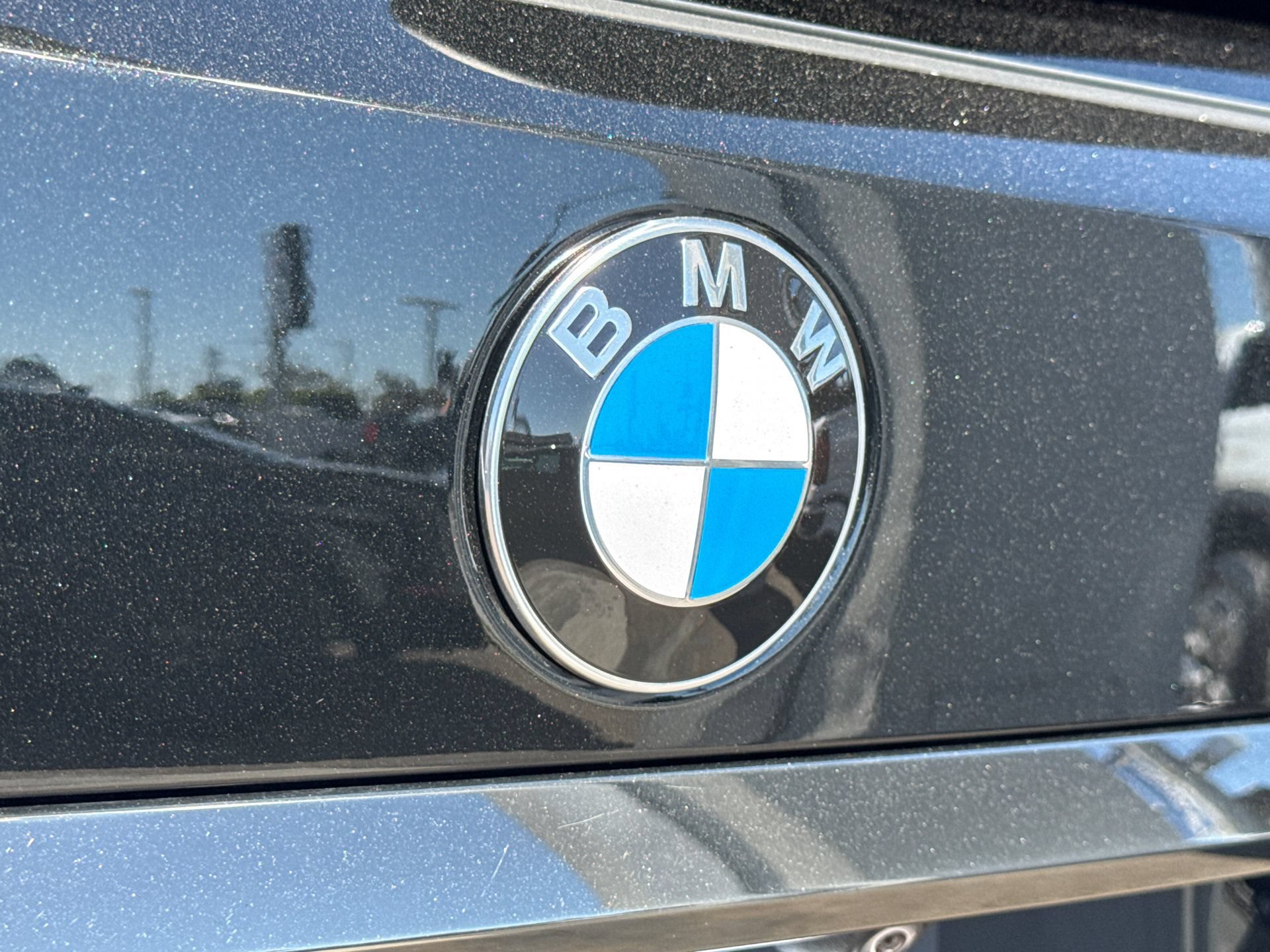 Used 2022 BMW X7 xDrive40i w/ M Sport Package AWD/4WD image 12