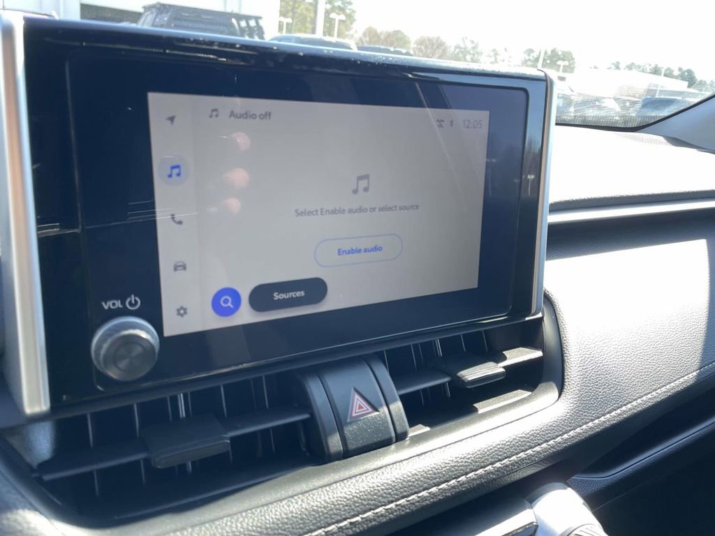 Used 2025 Toyota RAV4 XLE image 37