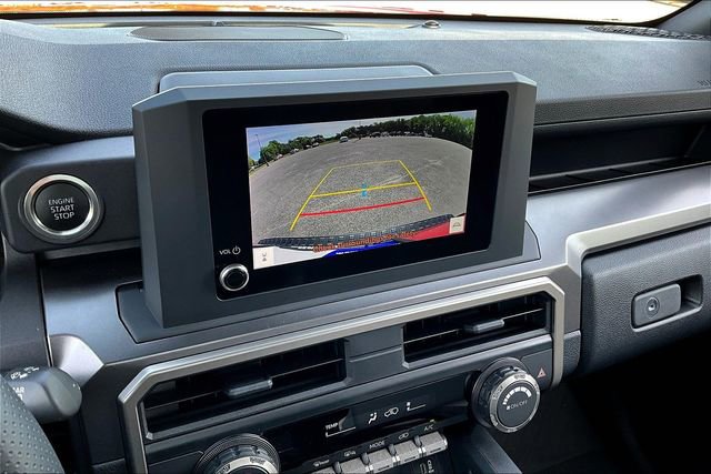 Used 2025 Toyota 4Runner SR5 AWD/4WD image 14