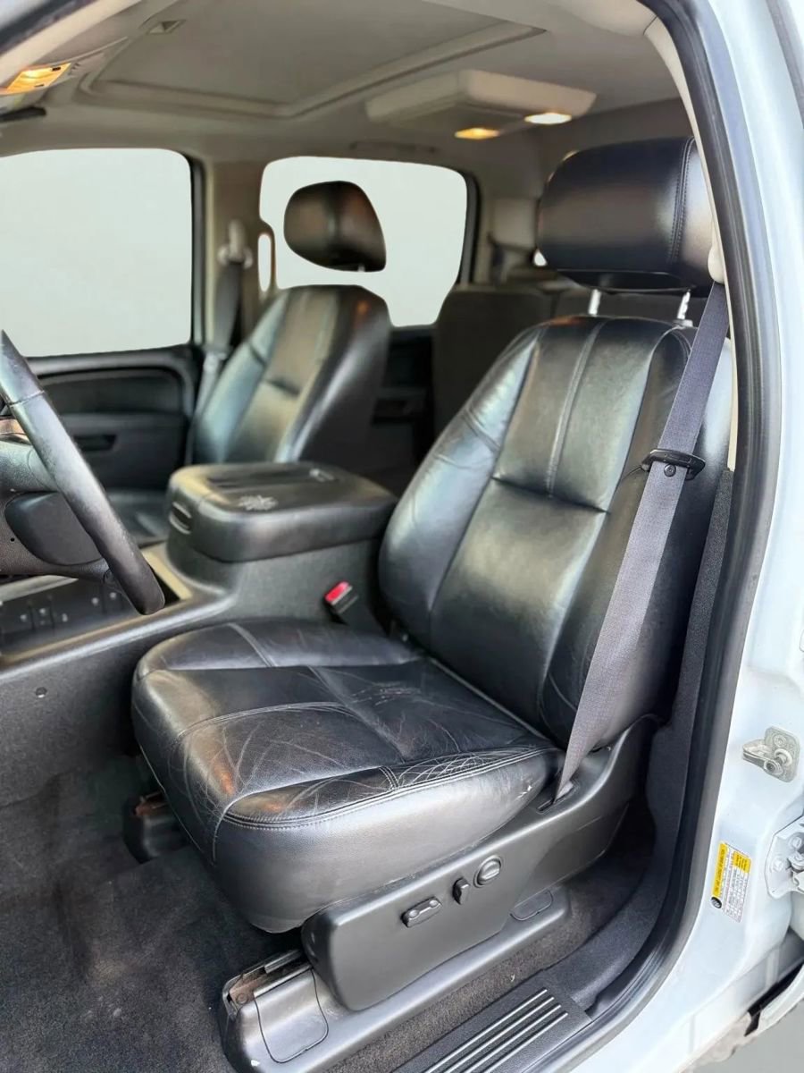 Used 2011 Chevrolet Silverado 1500 LTZ w/ LTZ Plus Package RWD image 27