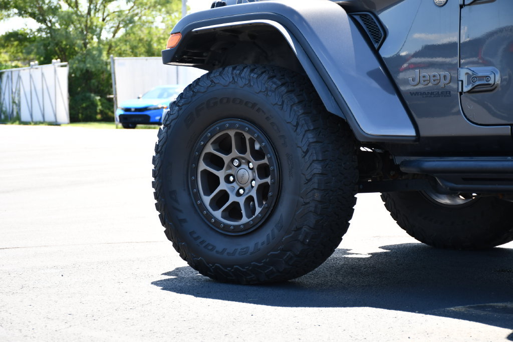 Used 2022 Jeep Wrangler Unlimited Rubicon w/ Xtreme Recon 35" Tire Package AWD/4WD image 13
