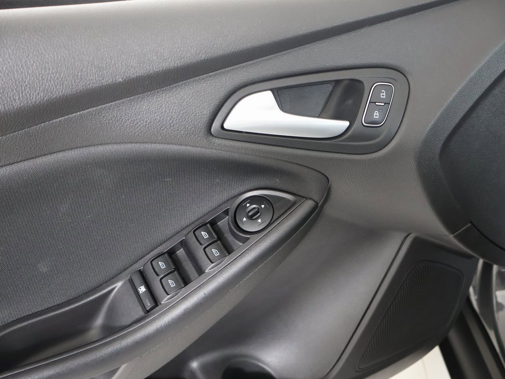 Used 2017 Ford Focus SE image 17