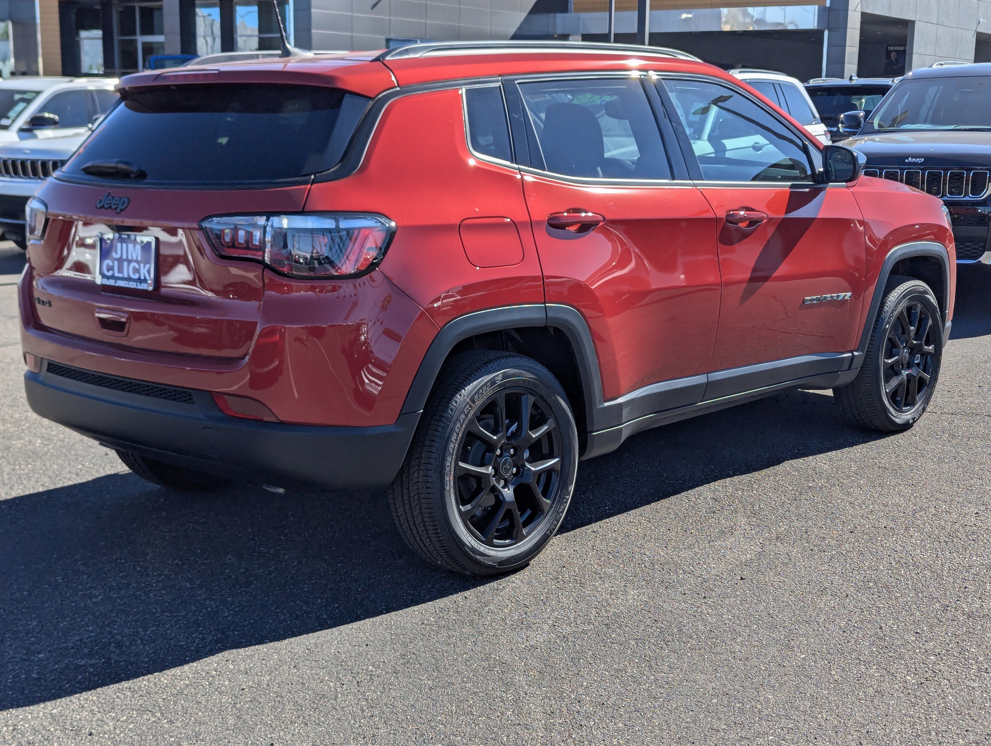 New 2026 Jeep Compass Latitude image 2