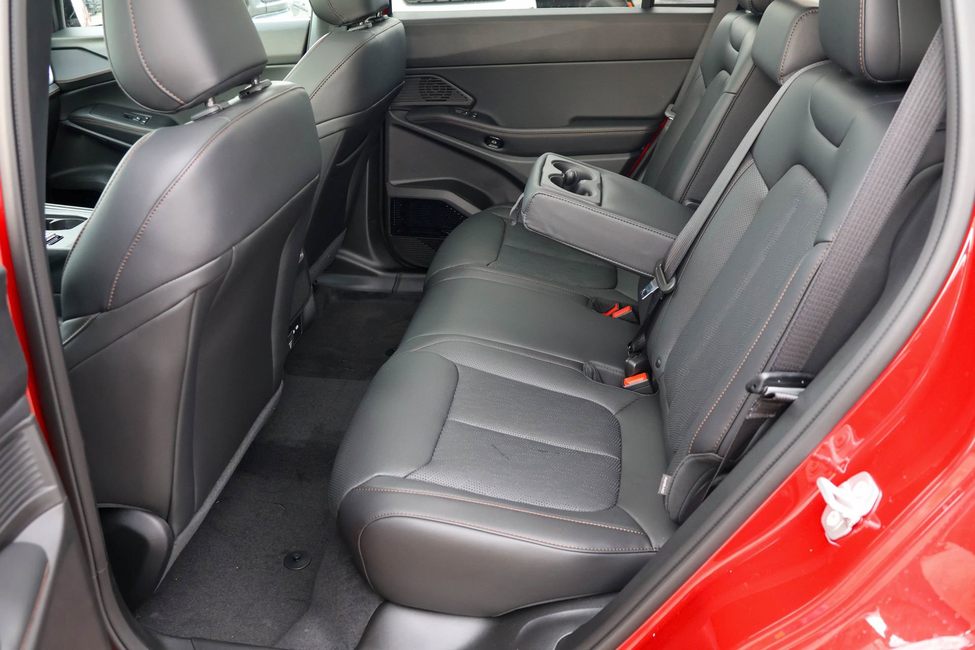 New 2026 Jeep Cherokee Overland image 15