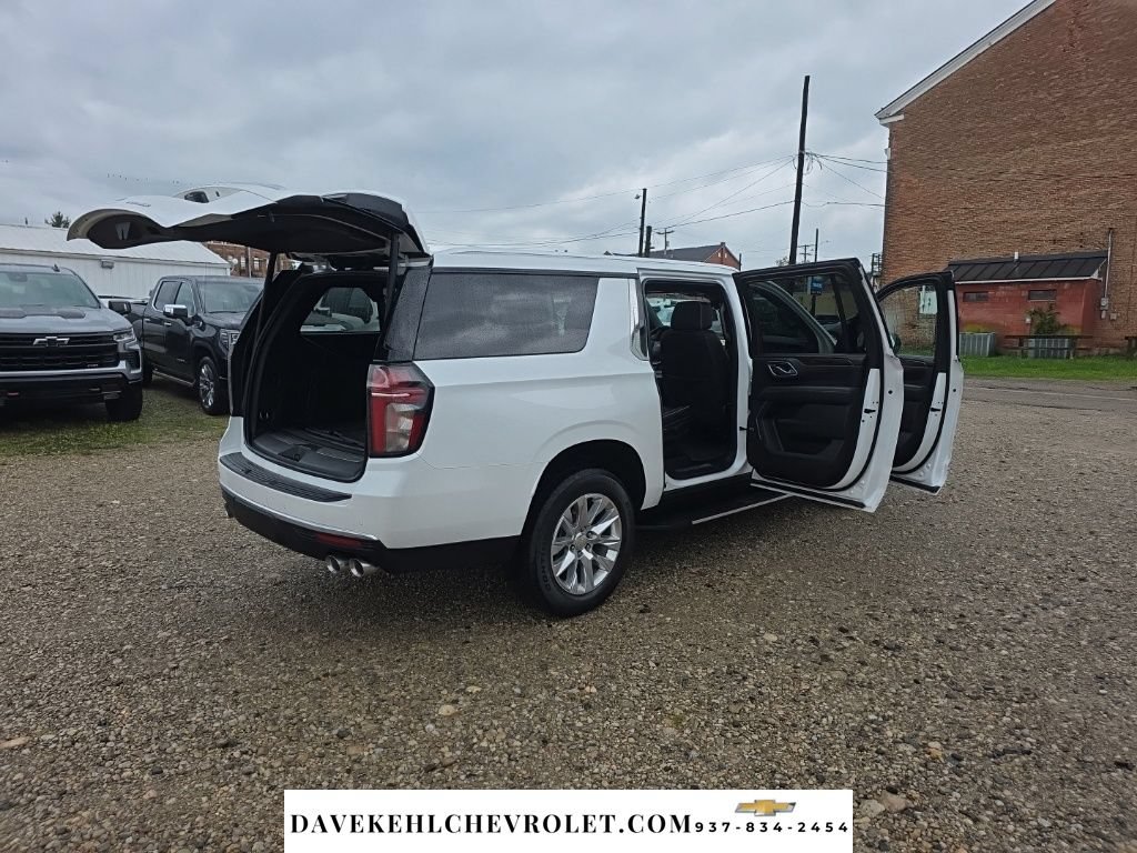 Used 2024 Chevrolet Suburban Premier AWD/4WD image 37