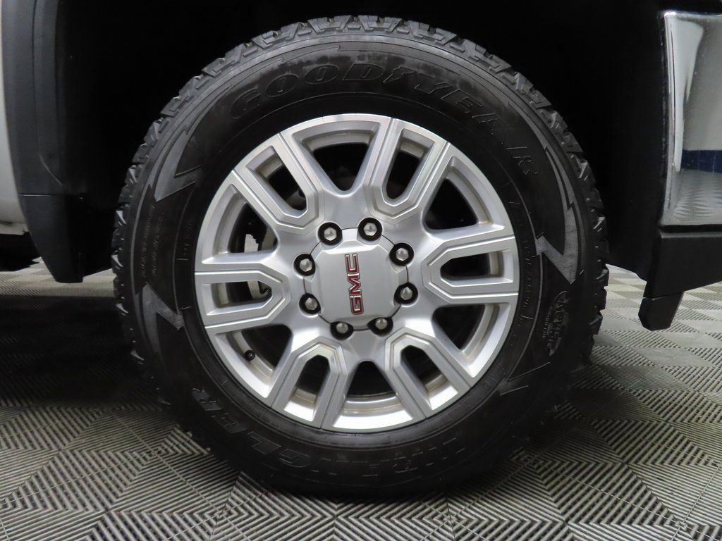 Used 2022 GMC Sierra 2500 SLT w/ SLT Convenience Package image 8