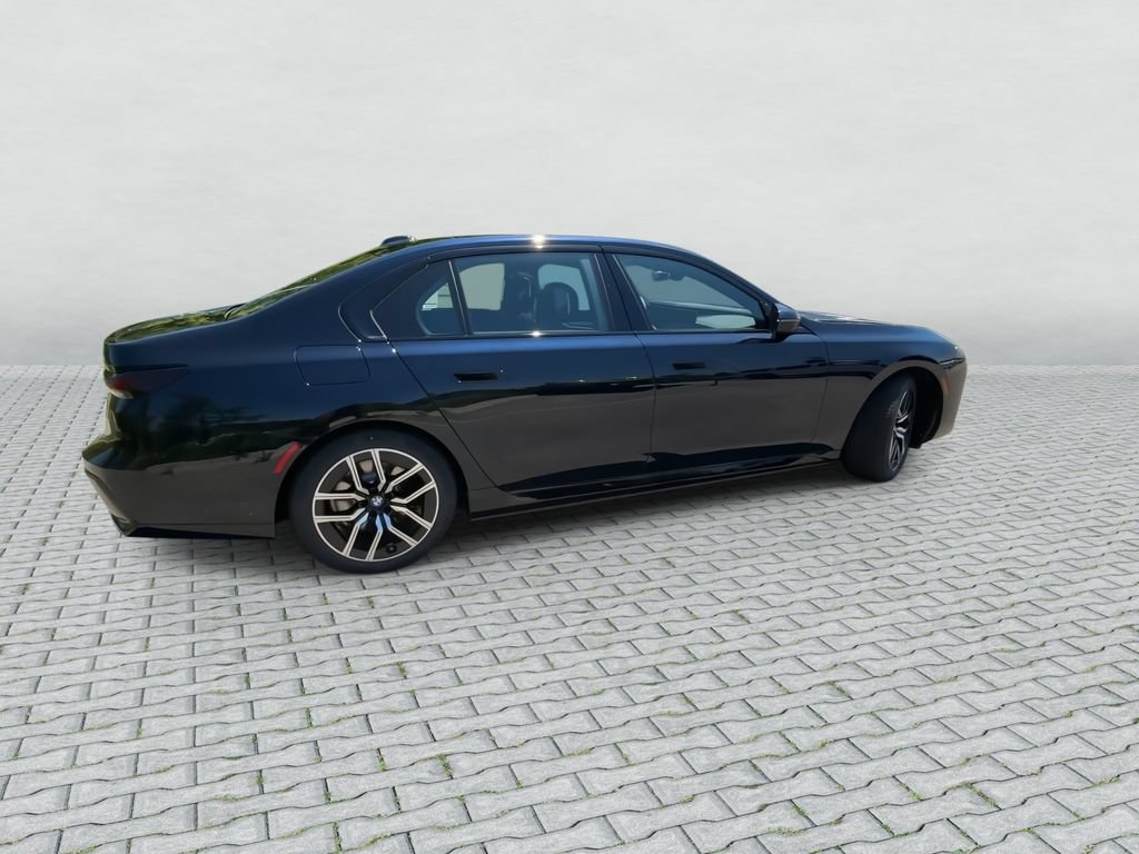 Used 2026 BMW 750e xDrive AWD/4WD image 8