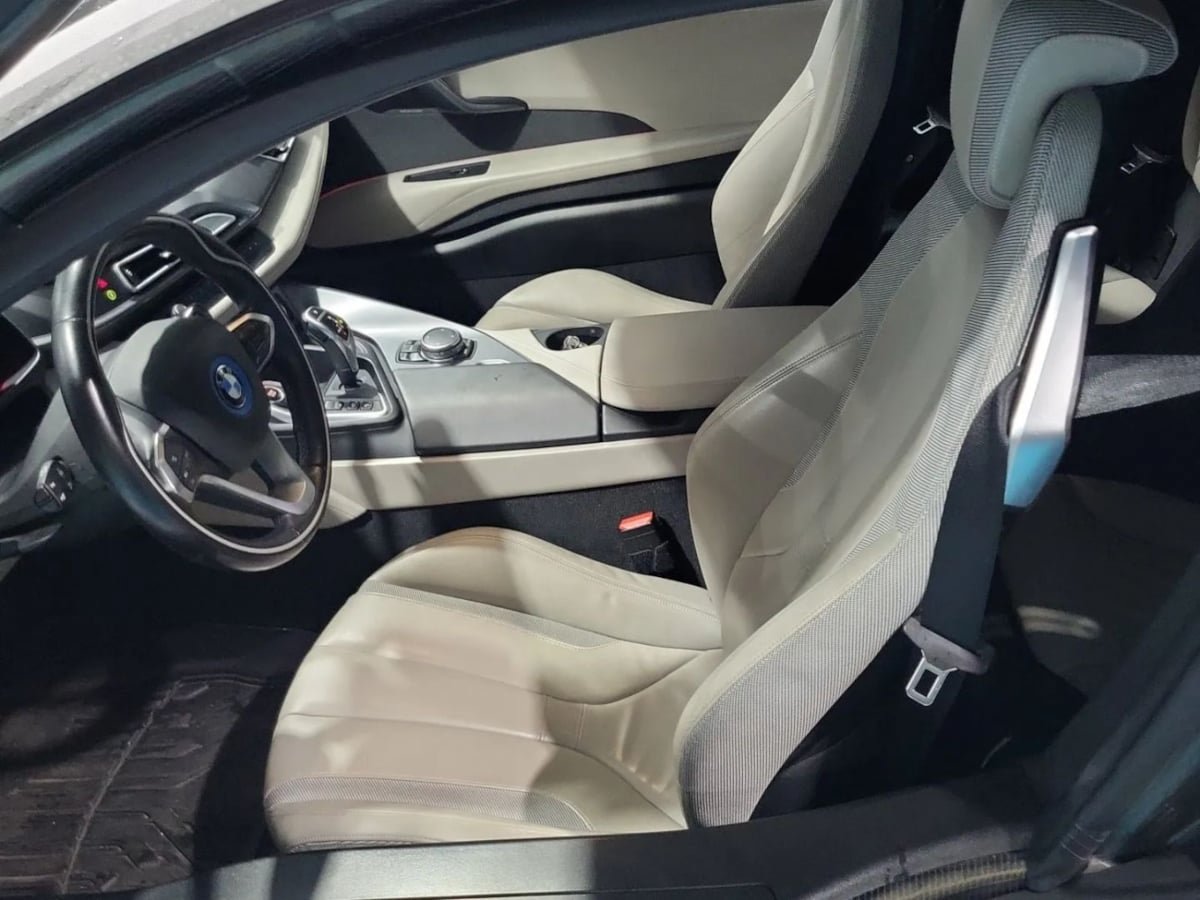 Used 2016 BMW i8 AWD/4WD image 3