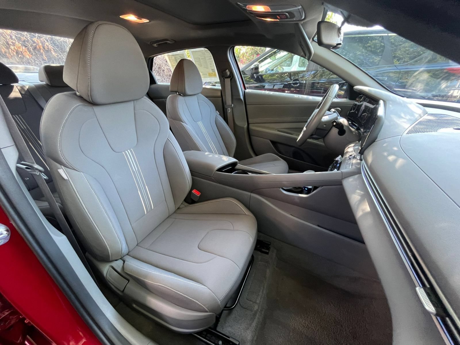 Used 2025 Hyundai Elantra SEL FWD image 37