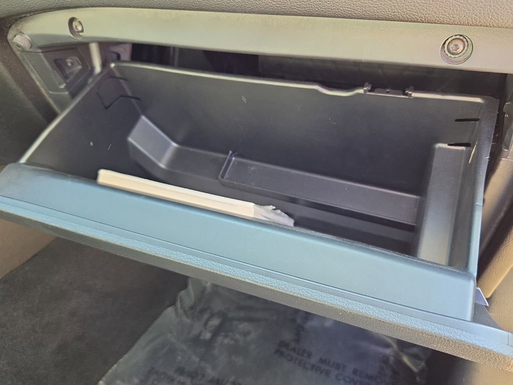 Used 2022 Ford Explorer XLT w/ Equipment Group 202A RWD image 21