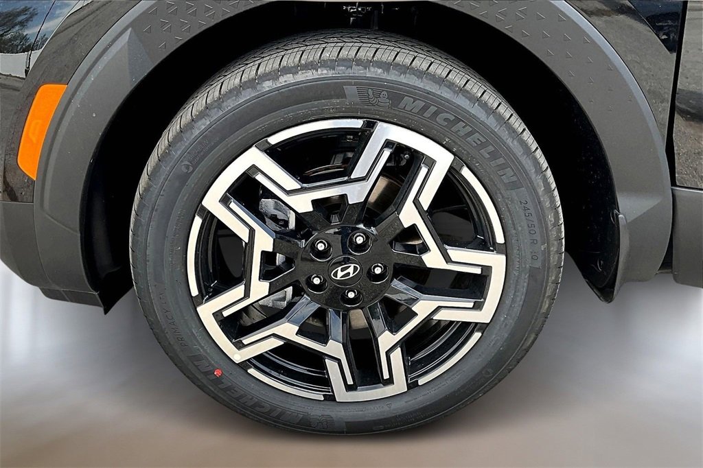 New 2025 Hyundai Santa Cruz Limited image 11