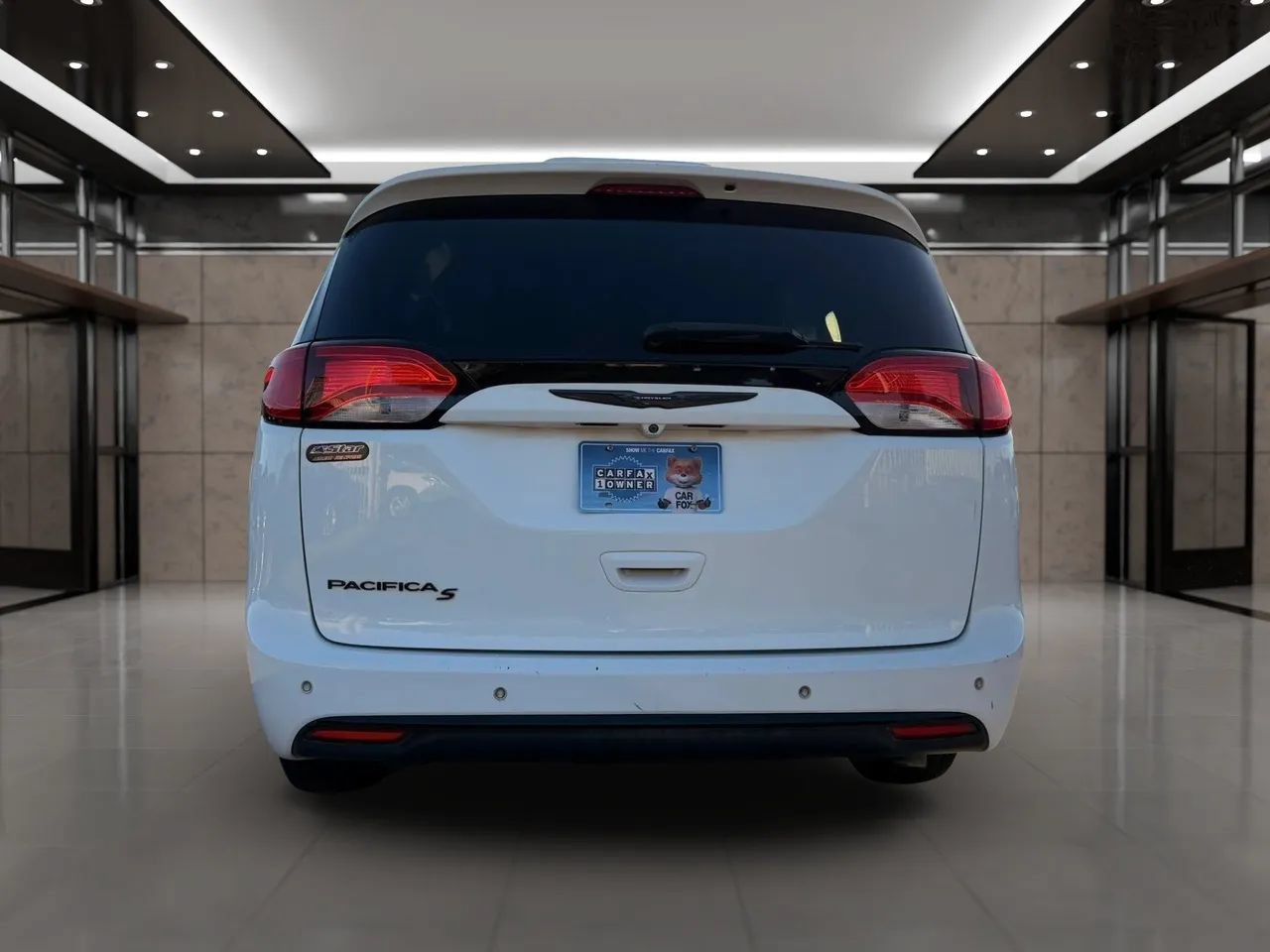 Used 2019 Chrysler Pacifica Touring-L Plus w/ Advanced Safetytec Group FWD image 11