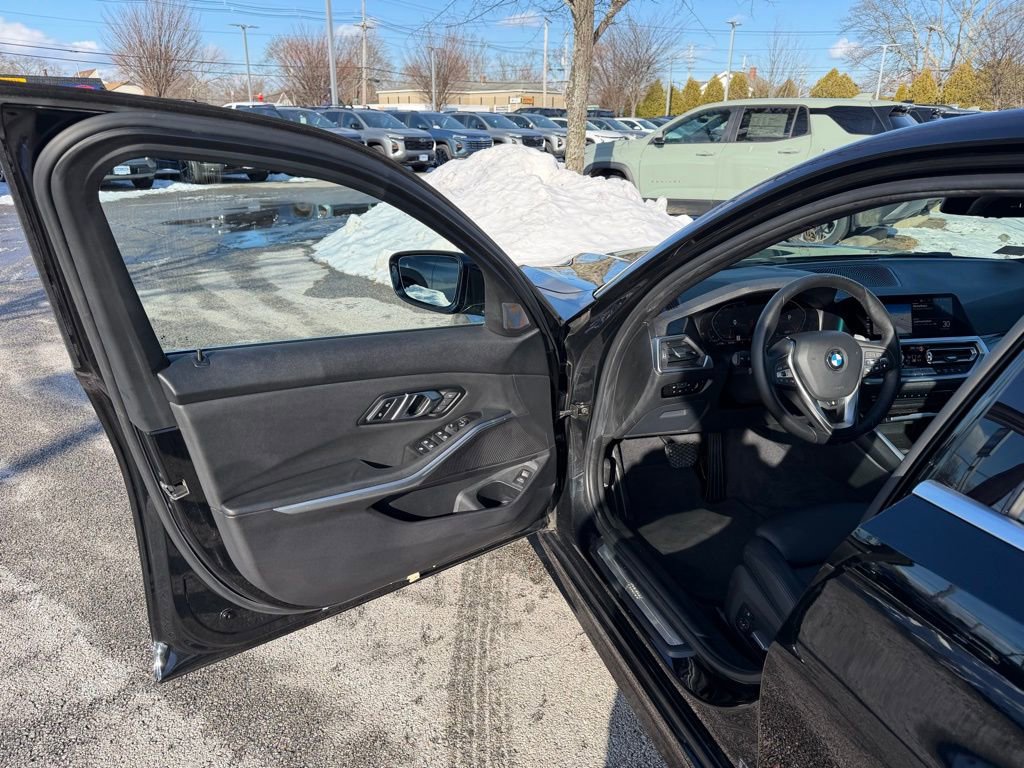 Used 2019 BMW 330i xDrive Sedan w/ Convenience Package image 10