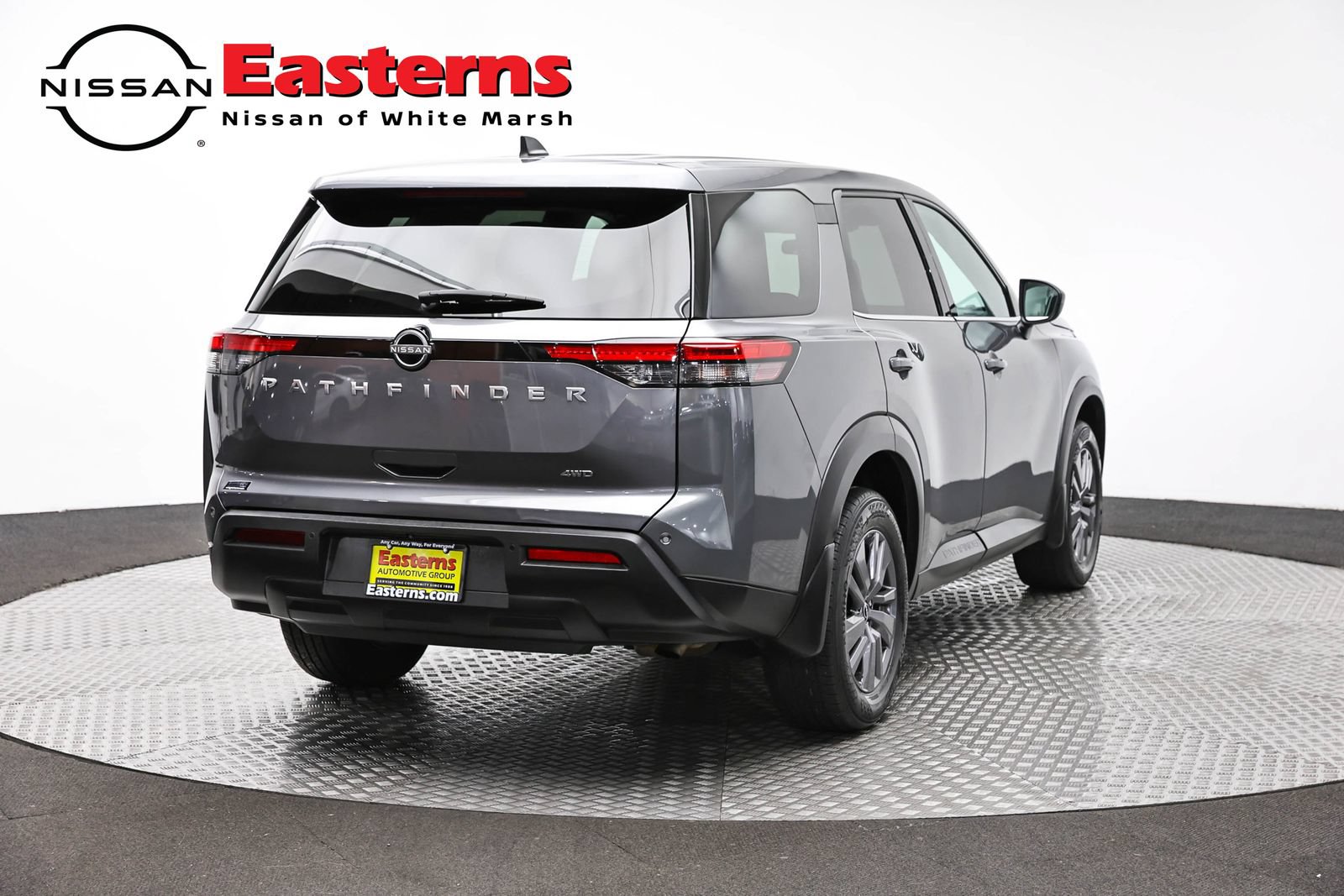 Used 2023 Nissan Pathfinder S AWD/4WD image 5