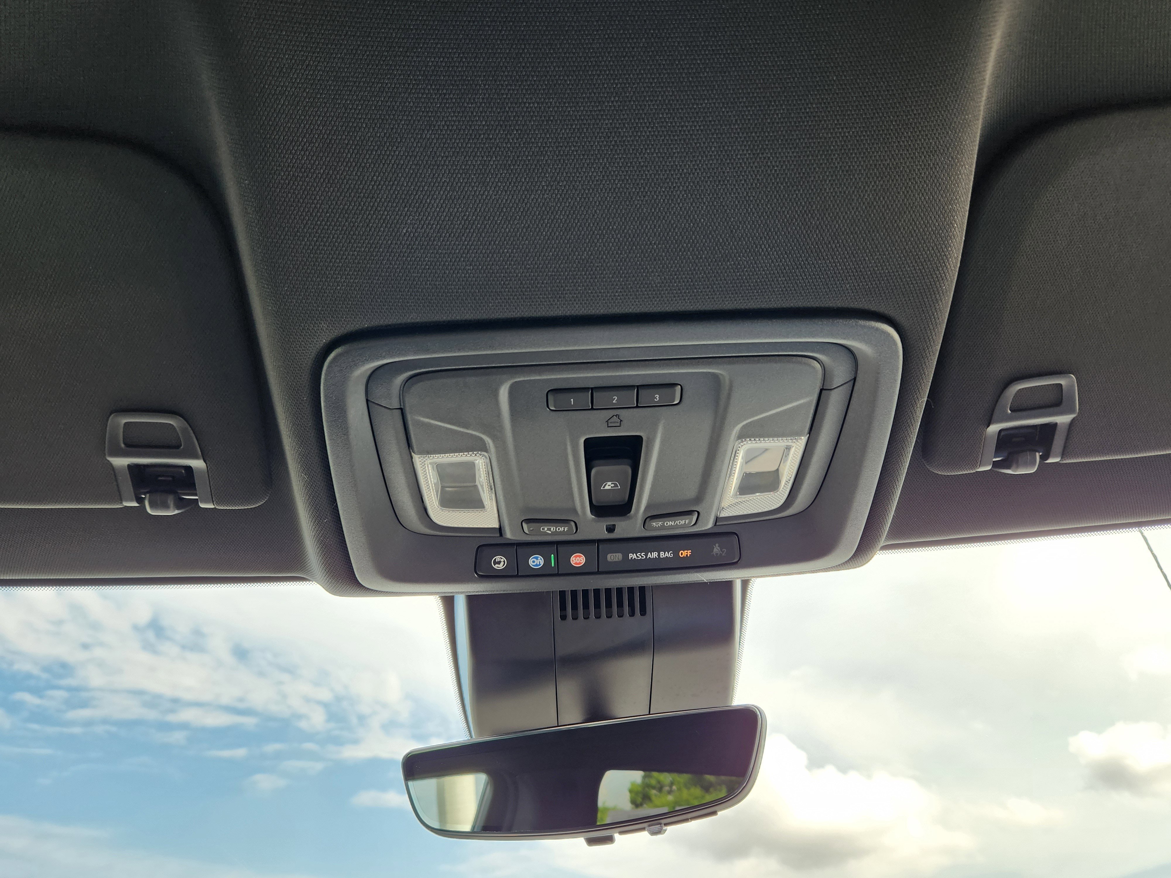 Used 2022 Chevrolet Silverado 1500 ZR2 w/ Technology Package image 20