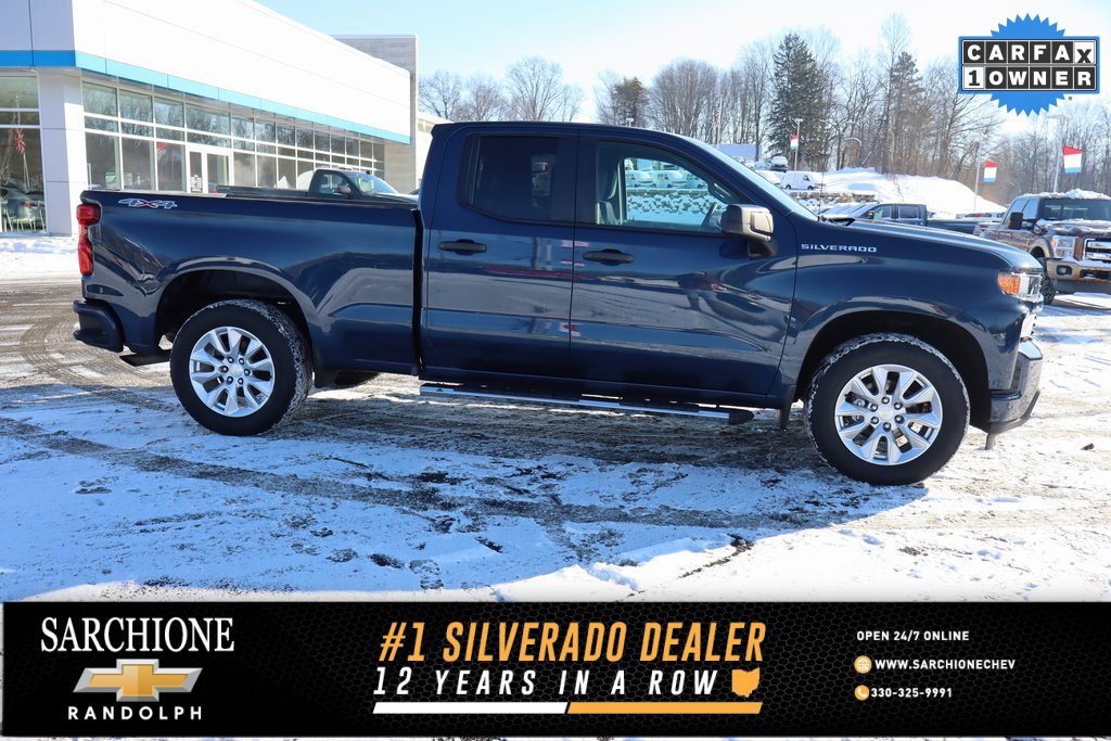 Used 2021 Chevrolet Silverado 1500 Custom image 1