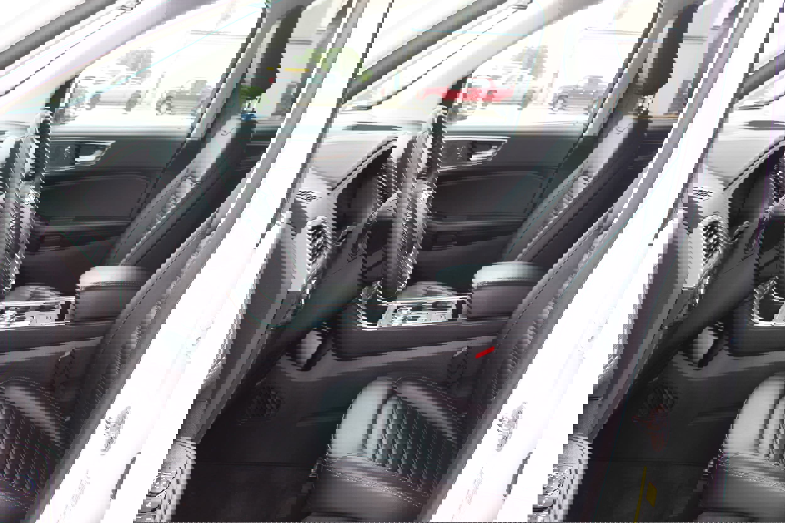 Used 2024 Ford Edge SEL image 18