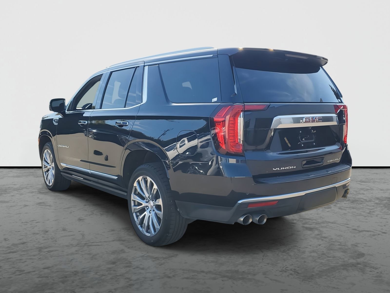 Used 2023 GMC Yukon Denali image 3