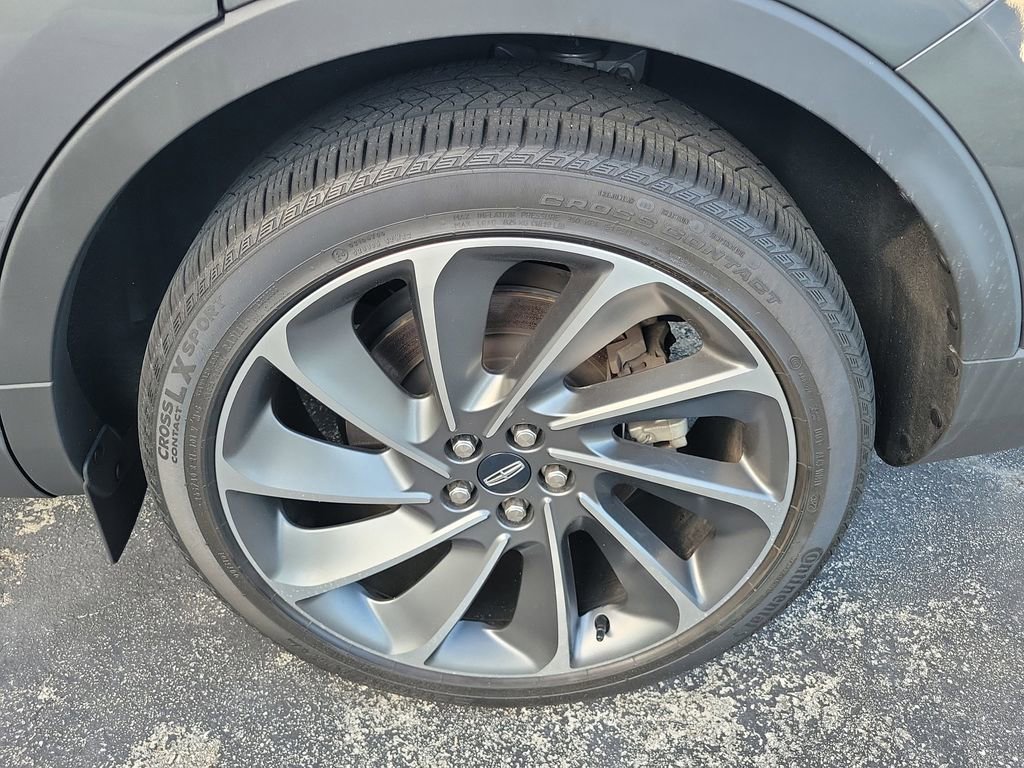 Certified 2023 Lincoln Nautilus Reserve w/ Equipment Group 201A image 10