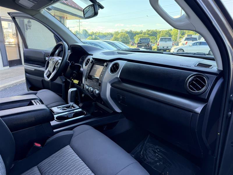 Used 2017 Toyota Tundra SR5 AWD/4WD image 12