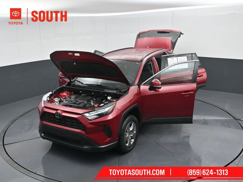 Used 2025 Toyota RAV4 XLE image 51