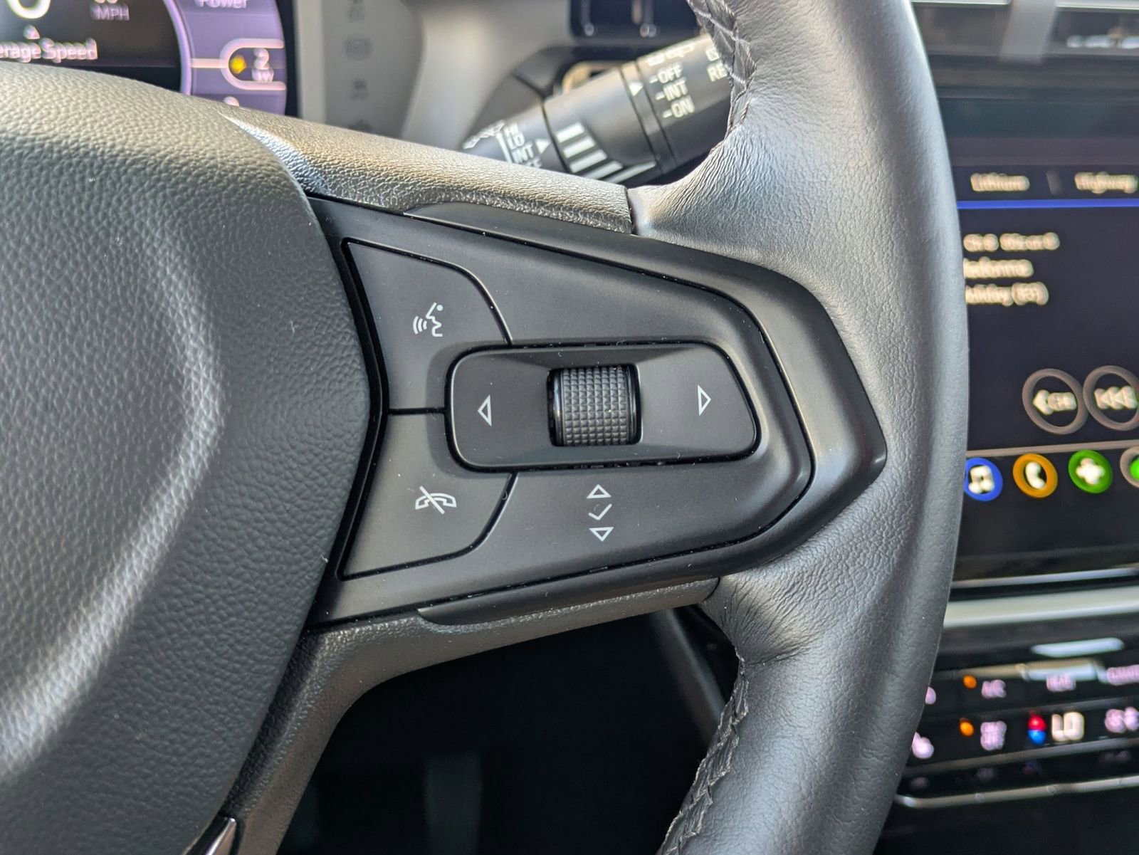 Used 2023 Chevrolet Bolt LT FWD image 14
