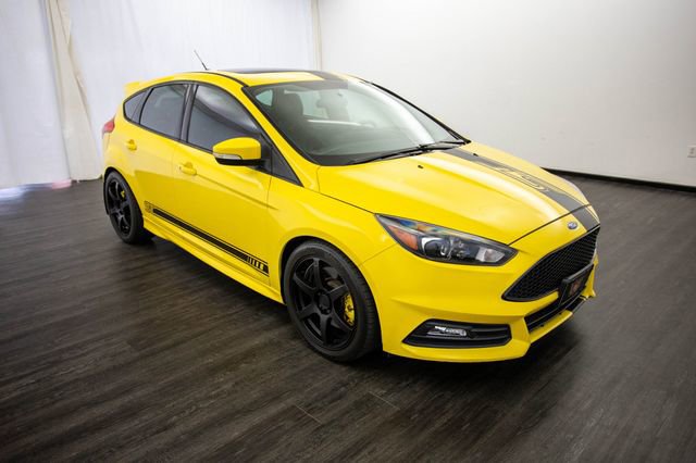 Used 2017 Ford Focus ST w/ Equipment Group 402A image 2