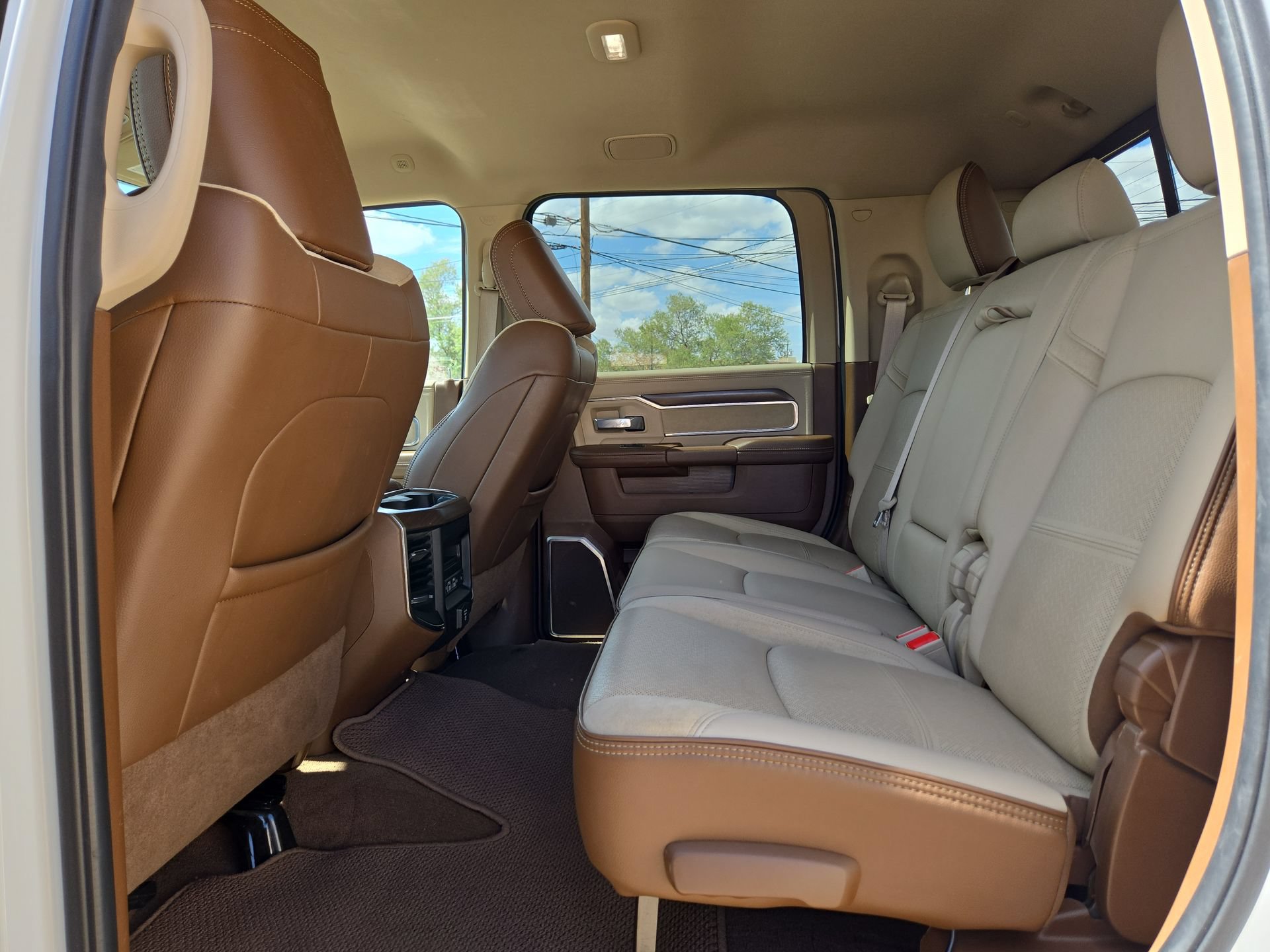 Used 2022 RAM 2500 Laramie AWD/4WD image 13