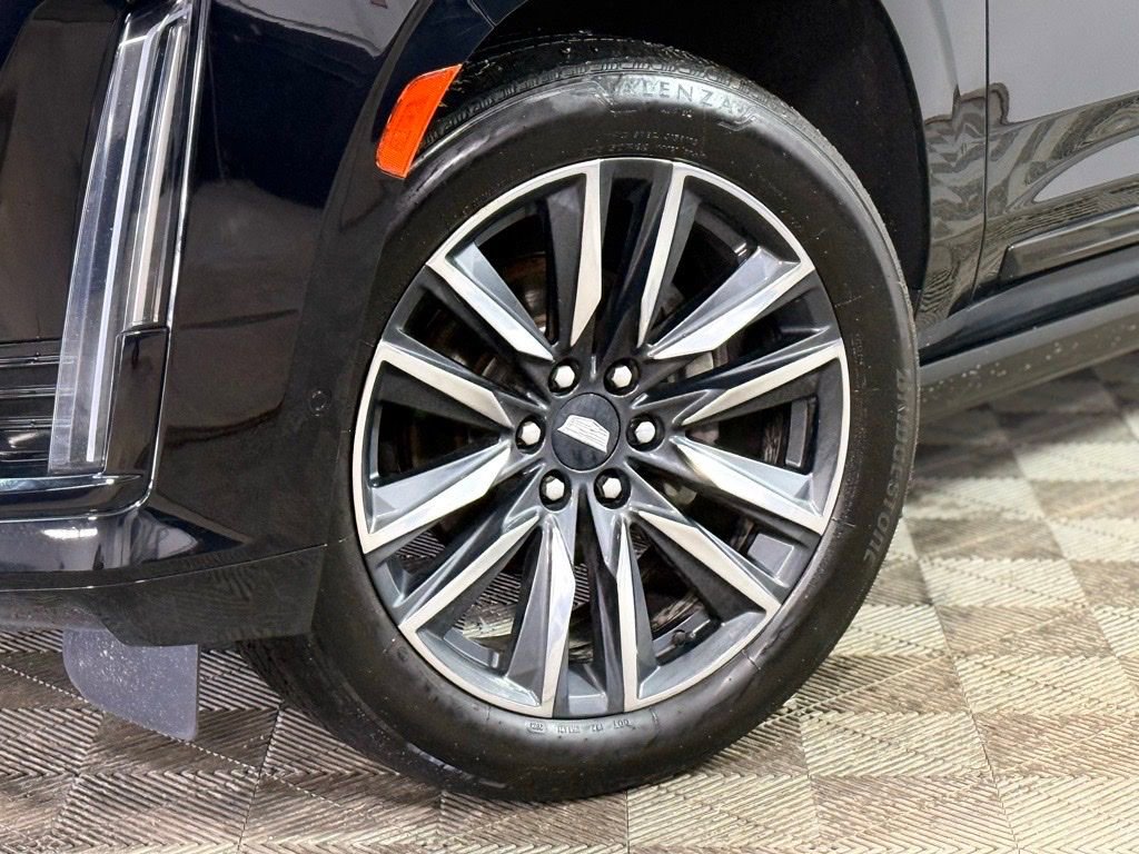 Used 2023 Cadillac Escalade Sport Platinum AWD/4WD image 2